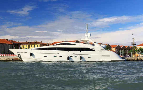 A luxury yacht — Stock Photo, Image