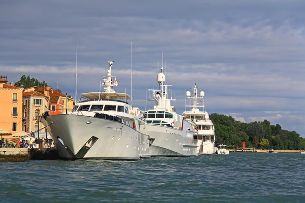 A luxury yacht — Stock Photo, Image