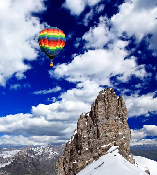 Montagne di neve in Svizzera — Foto Stock