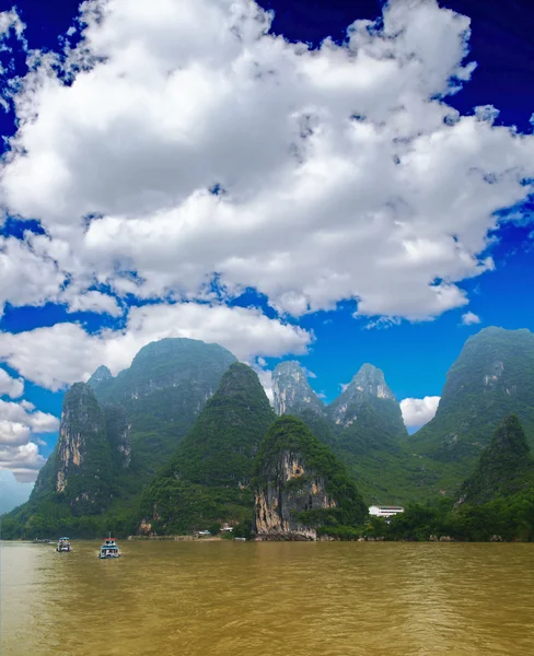 Landschap landschap op de lijiang rivier — Stockfoto