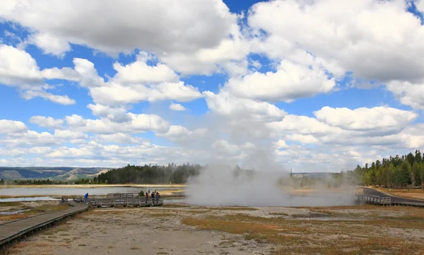 Jezioro firehole jazdy w yellowstone — Zdjęcie stockowe