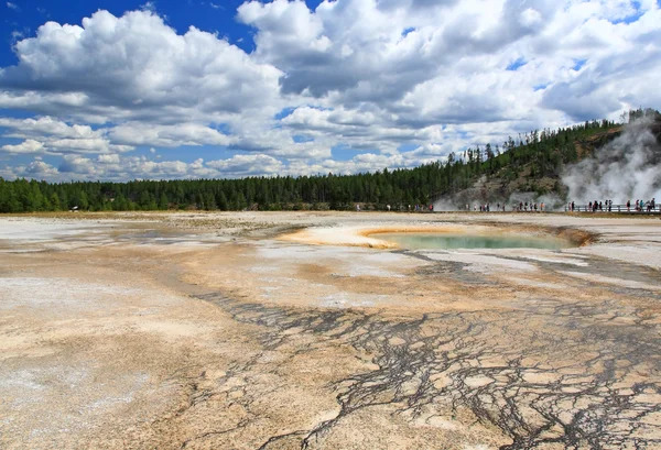 Midway geyser basin v yellowstone — Stock fotografie