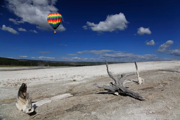 El paisaje de la Cuenca del Geiser Inferior —  Fotos de Stock