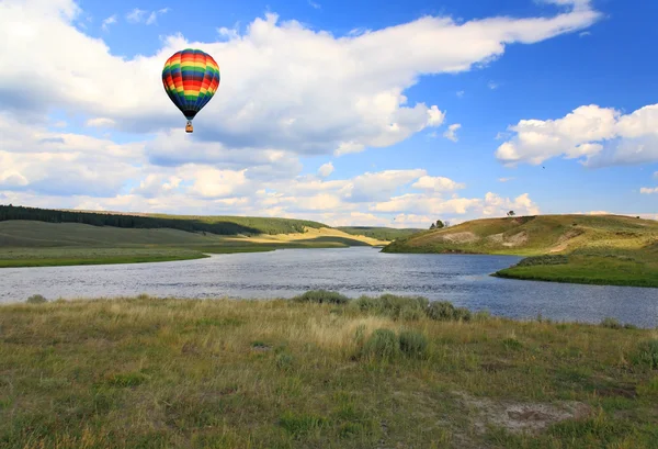 Die Landschaft entlang des Yellowstone River — Stockfoto