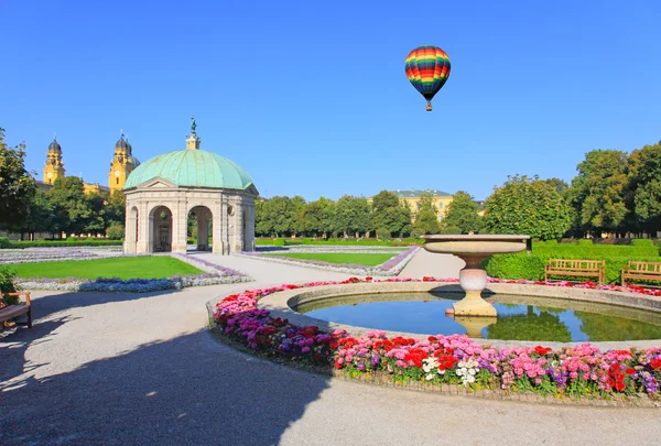 Residenz y Odeonsplatz en Múnich — Foto de Stock