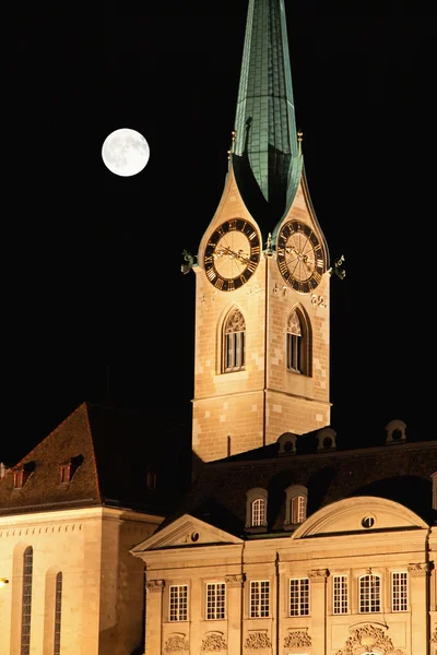 La vista nocturna de los principales lugares de interés de Zurich — Foto de Stock