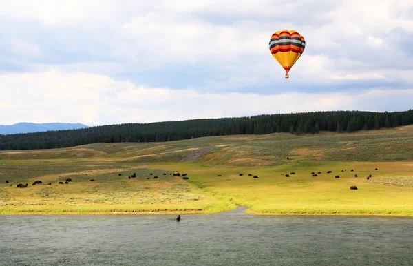 Die Landschaft entlang des Yellowstone River — Stockfoto