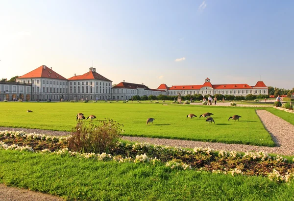 A paisagem no palácio de Nymphenburg — Fotografia de Stock