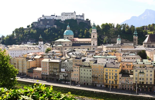 Avusturya salzburg şehrinin havadan görünümü — Stok fotoğraf