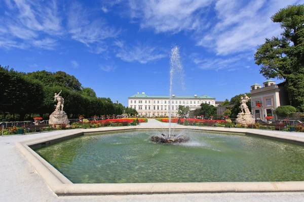 Palacio y jardín Mirabell en Salzburgo — Foto de Stock