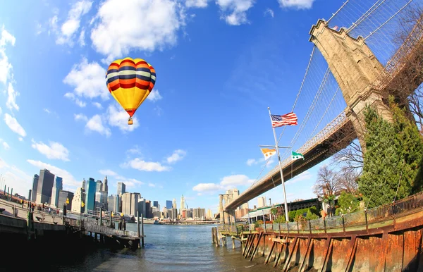 The Brooklyn bridge in New York City — Stock Photo, Image