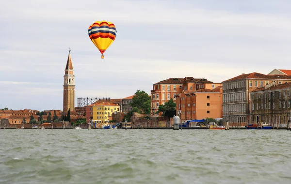 Os canais em Veneza — Fotografia de Stock