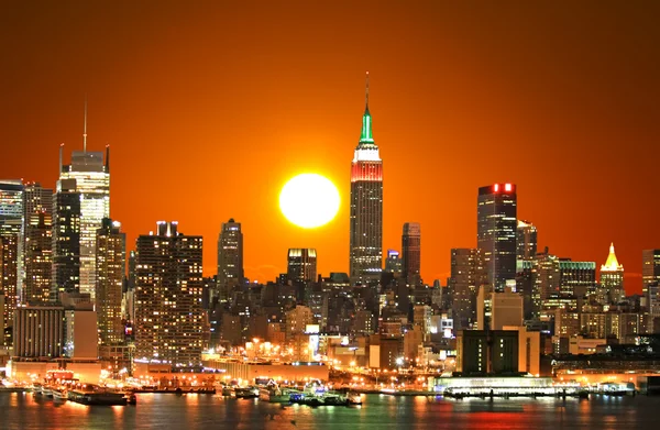 Empire state building och manhattan midtown skyline — Stockfoto