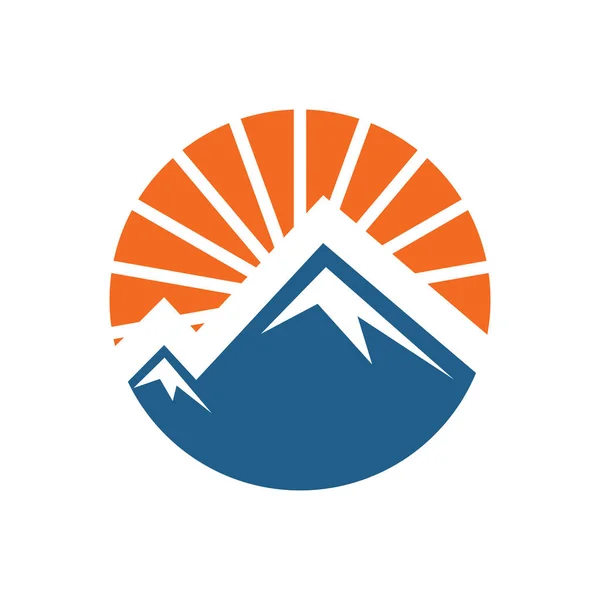 Montanha Ilustração Logotipo Vetor Modelo Design Plano —  Vetores de Stock
