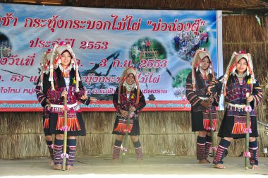 Festival akha salıncak