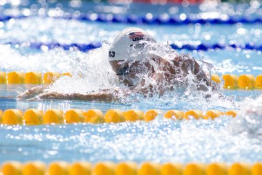 Kay: Dünya Su Sporları Şampiyonası - Kadınlar 100m kurbağalama. rebbeca soni .