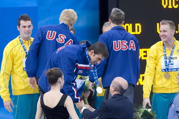 Swm: Mistrzostwa Świata w Pływaniu - męskie 4 x 100 m zmiennym końcowego. Michael phelps. — Zdjęcie stockowe