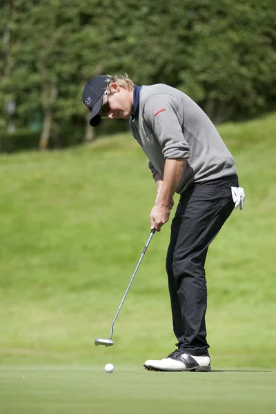 Florian praegant (aut) in actie op de eerste dag van de Europese PGA tour, 14e open van Sint-Omaars. — Stockfoto