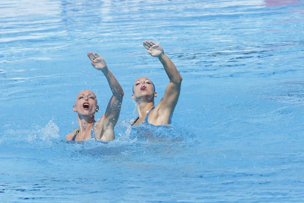 SWM: aquatische Wereldkampioenschappen - gesynchroniseerd zwemmen. Sona bernardova, alzbeta dufkova — Stockfoto