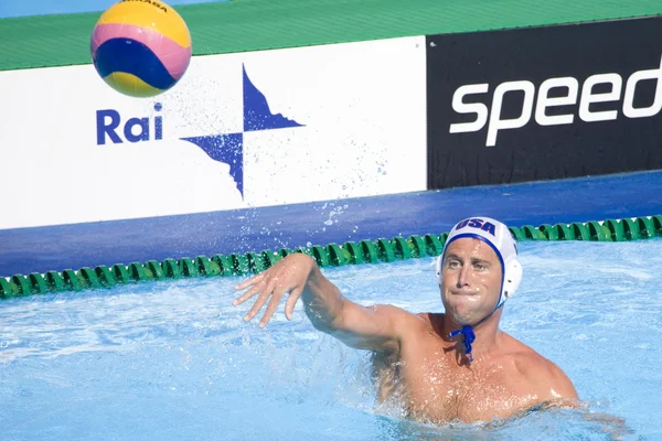 WPO: World Aquatics Championship - USA vs Germany. dam Wright throws the ball while competing in the mens waterpolo quarterfinal match — Stock Photo, Image