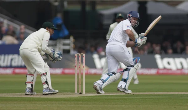 Gry w krykieta. Anglia vs Bangladeszu 1 dzień testu 1. Andrew strauss — Zdjęcie stockowe