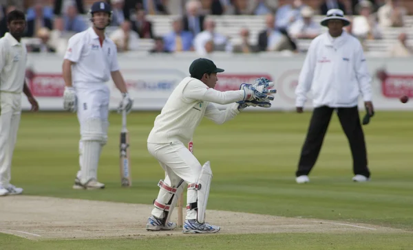 Cricket. Engeland vs bangladesh 1ste test dag 2. mushfiqur rahim, mat voorafgaande — Stockfoto