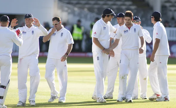 Cricket. england vs bangladesh 1. testtag 3. mohammad ashraful, anderson, prior — Stockfoto