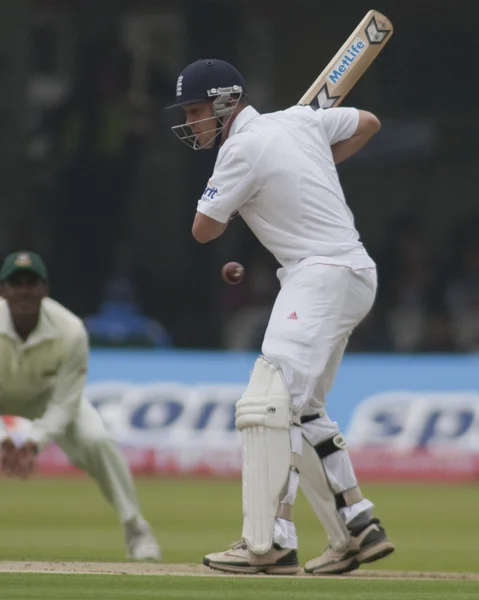 Gry w krykieta. Anglia vs Bangladeszu 1 dzień testu 1. Johnathon trott — Zdjęcie stockowe
