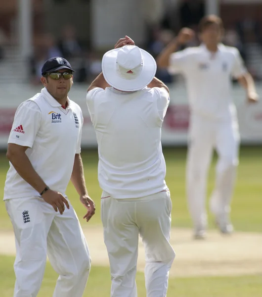 Cricket. England vs Bangladesh 1st test day 2. Andrew Strauss, Imrul Kayes, Steve Finn — Stock Photo, Image