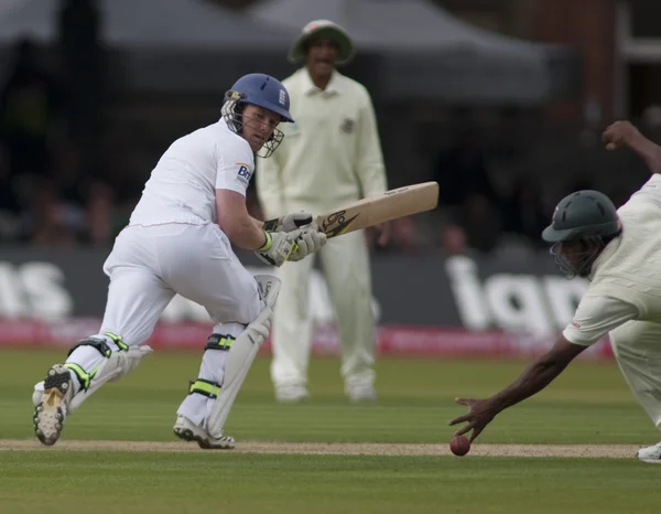 Cricket. Engeland vs bangladesh 1ste test dag 1. Eion morgan — Stockfoto