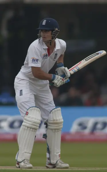 Cricket. England vs bangladesh 1st test dag 1. alaistair cook — Stockfoto