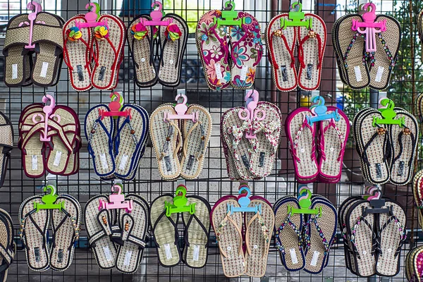 panel üzerinde moda ayakkabı