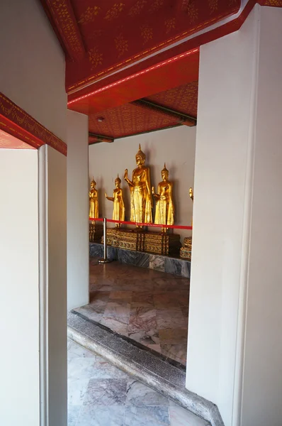 Buda dourado em Wat pho Bagkok Tailândia — Fotografia de Stock