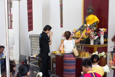 Bangkok, Tayland - 3 Ekim: Tay Budist insanlara saygı