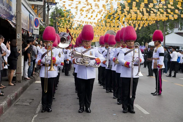 Bangkok, Thajsko - 25 října 2013: thajské strážce kapely březen — Stock fotografie