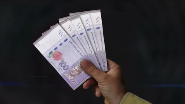 Malajsie Ringgit Peníze Držení Vějíř Bankovek Ruce Myr Papírové Peníze — Stock video