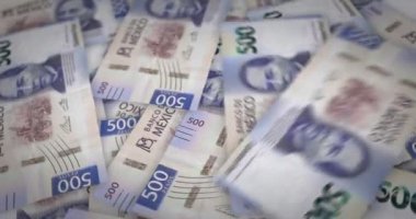 Mexico Peso büyüyen para yığını. MXN banknotları dönüyor. Kusursuz ve döngülü finans kavramı, ekonomi krizi, enflasyon ve iş dünyası.