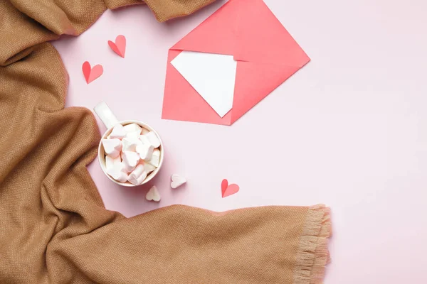 Beige Cashmere Scarf Marshmallow Cup Envelope Note Pink Background Valentine — Stock fotografie