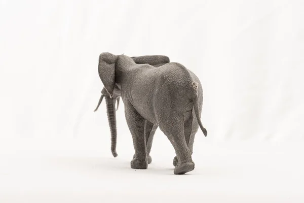 Gotemburgo Suécia Setembro 2021 Elefante Brinquedo Plástico Sobre Fundo Branco — Fotografia de Stock