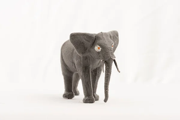 Gotemburgo Suécia Setembro 2021 Elefante Brinquedo Plástico Sobre Fundo Branco — Fotografia de Stock