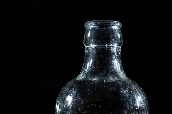 Parte Superior Una Botella Vidrio Sobre Fondo Negro —  Fotos de Stock