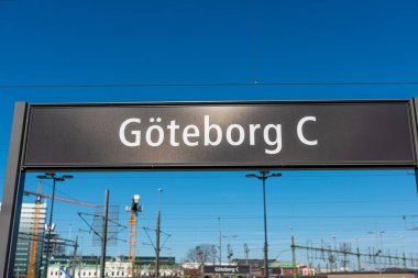 Göteborg merkez istasyonunda Goteborg C işareti.