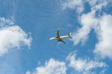 Billund, Danimarka - 25 Haziran 2011: Primera Air İskandinavya tarafından işletilen Boeing 737-86N.