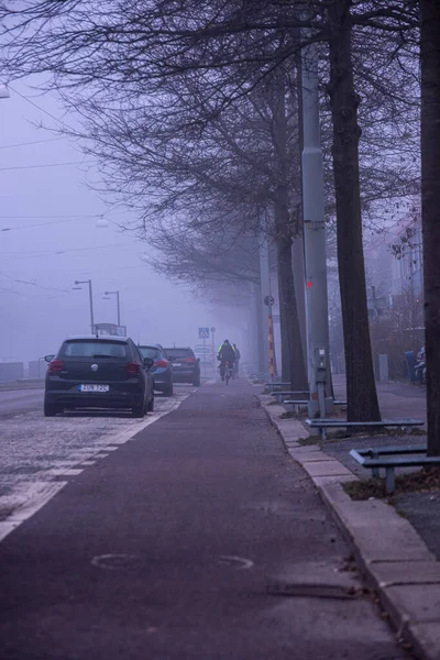 Γκέτεμποργκ Σουηδία Μαρτίου 2022 Ποδήλατο Για Εργασία Πυκνή Ομίχλη — Φωτογραφία Αρχείου