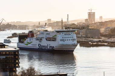 Stena Jutlandica feribotu, güneşli bir bahar sabahı Frederikshavn 'a gitmek üzere Göteborg' dan kalkıyor...