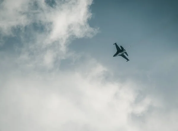 ヨーテボリ航空ショーでデンマーク空軍のF 16飛行機 — ストック写真