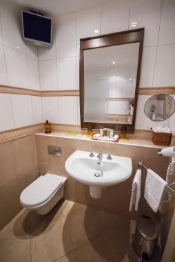 Monako - 8 Temmuz 2008: Le Meridien Beach Plaza Oteli 'nin tuvaleti.