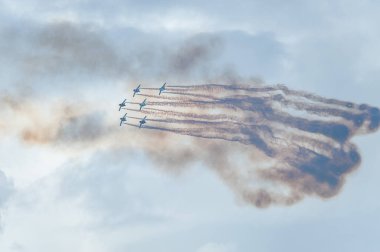 Gothenburg, İsveç - 29 Ağustos 2009: SK 60, Saab 105, İsveç Hava Kuvvetleri 60 ekibi tarafından Goteborg Aero Show 'da uçuruldu.