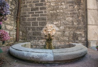 Biarrtz, Fransa - 28 Temmuz 2016: Eski Çeşme.