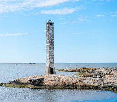 Ockero, İsveç - 29 Nisan 2012: Foto 'da terk edilmiş deniz feneri.